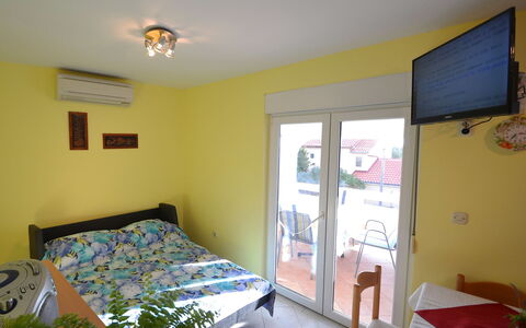 Lidija: Property, Furniture, Comfort, Interior Design, Window, Lighting, Building, Shade, Bed