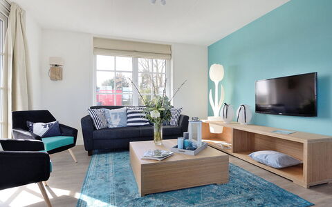 Noordwijk 810: Furniture, Property, Couch, Green, Window, Azure, Comfort, Interior Design, Wood, Table
