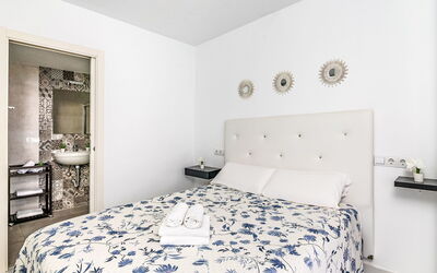Accommodation:&nbsp;Castillo de Santa Clara 182.1