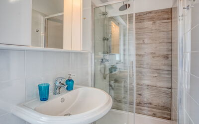 Accommodation:&nbsp;Daria 117.2