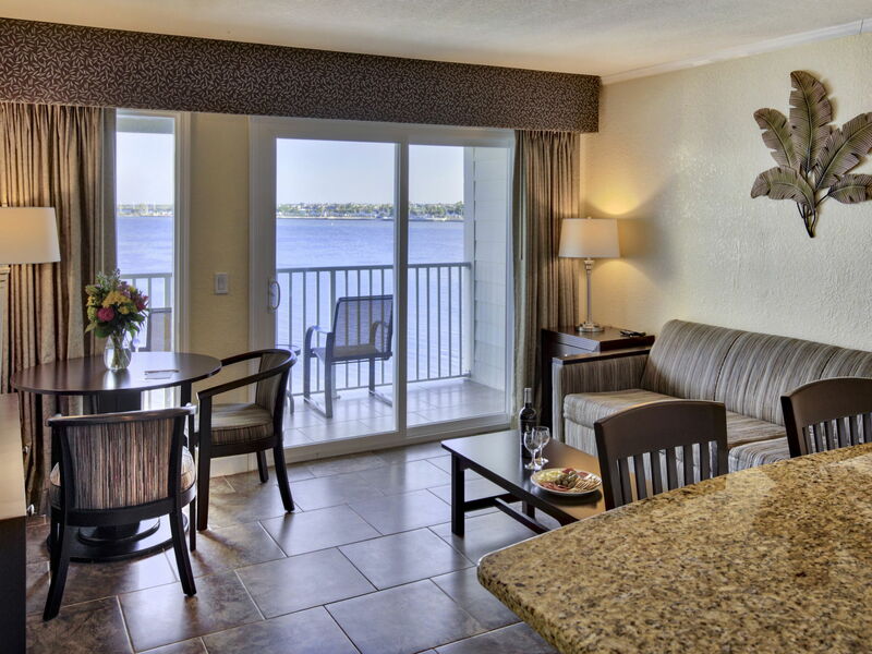 Accommodation:&nbsp;Sailport Water Suites 100.7