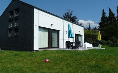 Butgenbach Nidrum 200: Plant, Sky, Building, Property, Window, Natural Environment, Tree, Cloud, Land Lot, Architecture