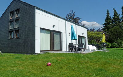Accommodation:&nbsp;Au Bord du Lac 2 200.2