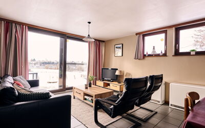 Accommodation:&nbsp;Au Bord du Lac 1 200.1
