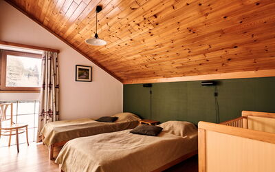 Accommodation:&nbsp;Au Bord du Lac 2 200.2