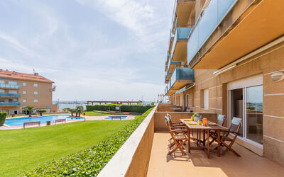 Port Flamingo 383.4: Water, Plant, Property, Building, Swimming Pool, Azure, Window, Architecture, Leisure, Residential Area