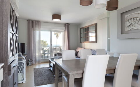 Dénia 766: Room, White, Property, Furniture, Dining Room, Interior Design, Building, Ceiling, Table, Floor
