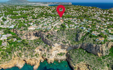 Karima: Coast, Terrain, Rock, Residential Area, Coastal And Oceanic Landforms, Sea, Aerial Photography, Headland, Ocean