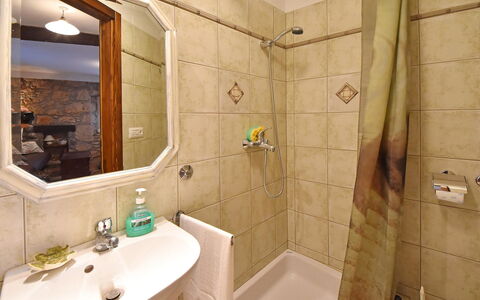 Evići: Bathroom, Property, Room, Interior Design, Tile, Wall, Plumbing Fixture, Tap, Bathtub, Building