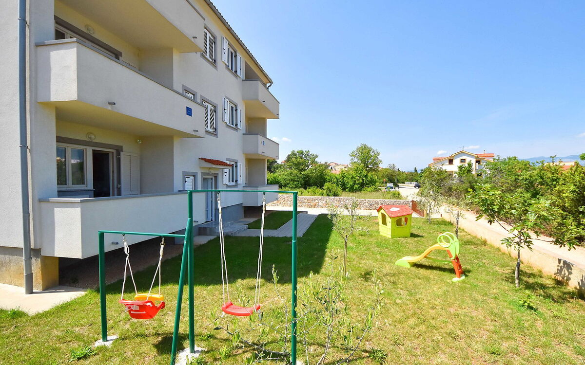 Accommodation:&nbsp;Natali 105.2