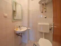 Accommodation:&nbsp;Natali 105.4