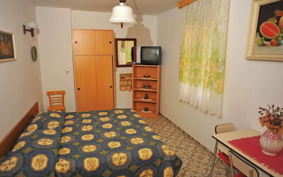 Accommodation:&nbsp;Mirta 111.4