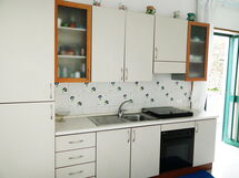 Accommodation:&nbsp;Sunrise 10.1