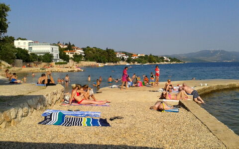 Ante: Water, Sky, Azure, Coastal And Oceanic Landforms, Beach, Body Of Water, Leisure, Tree